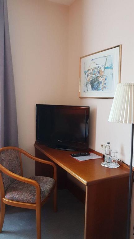 Hotel Schlossmatt Schwoerstadt ภายนอก รูปภาพ